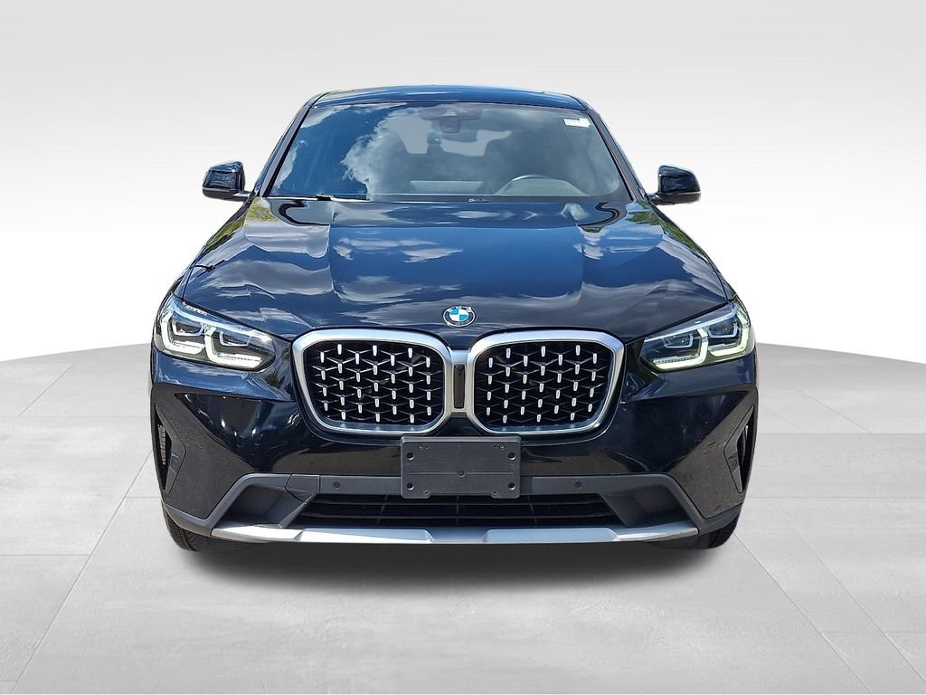 Used 2023 BMW X4 xDrive30i w/ Premium Package AWD/4WD image 2