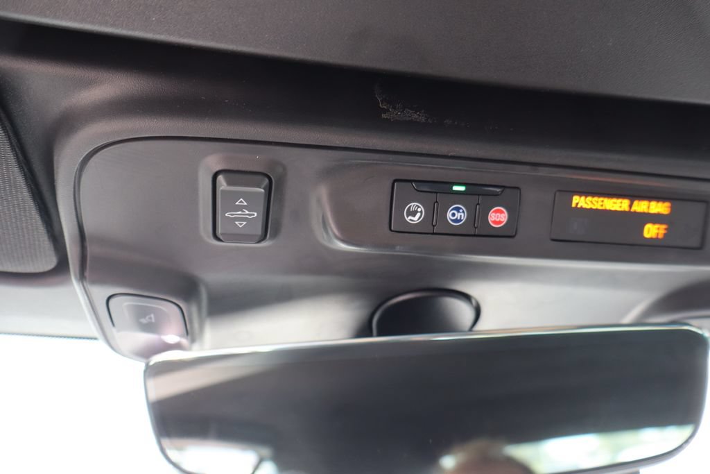 Used 2022 Chevrolet Camaro SS RWD image 16