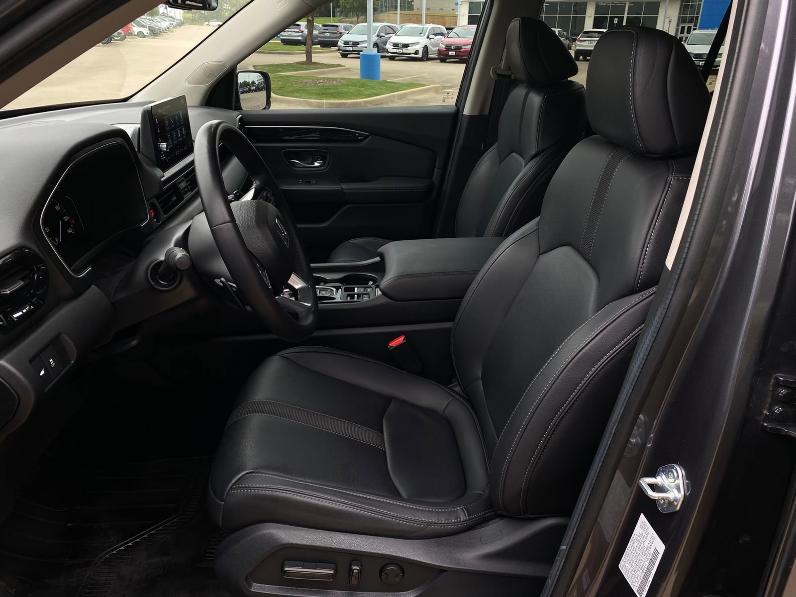 Used 2024 Honda Pilot EX-L image 10
