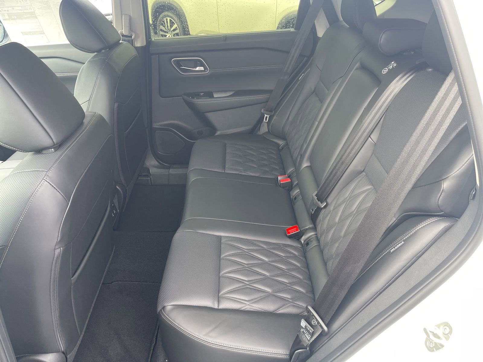 New 2026 Nissan Rogue Platinum image 14