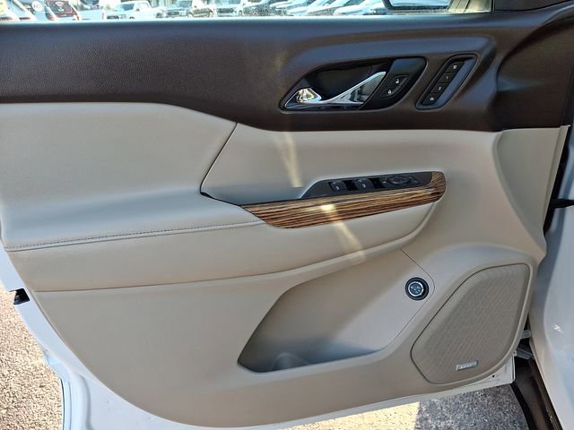 Used 2017 GMC Acadia Denali w/ Technology Package image 14