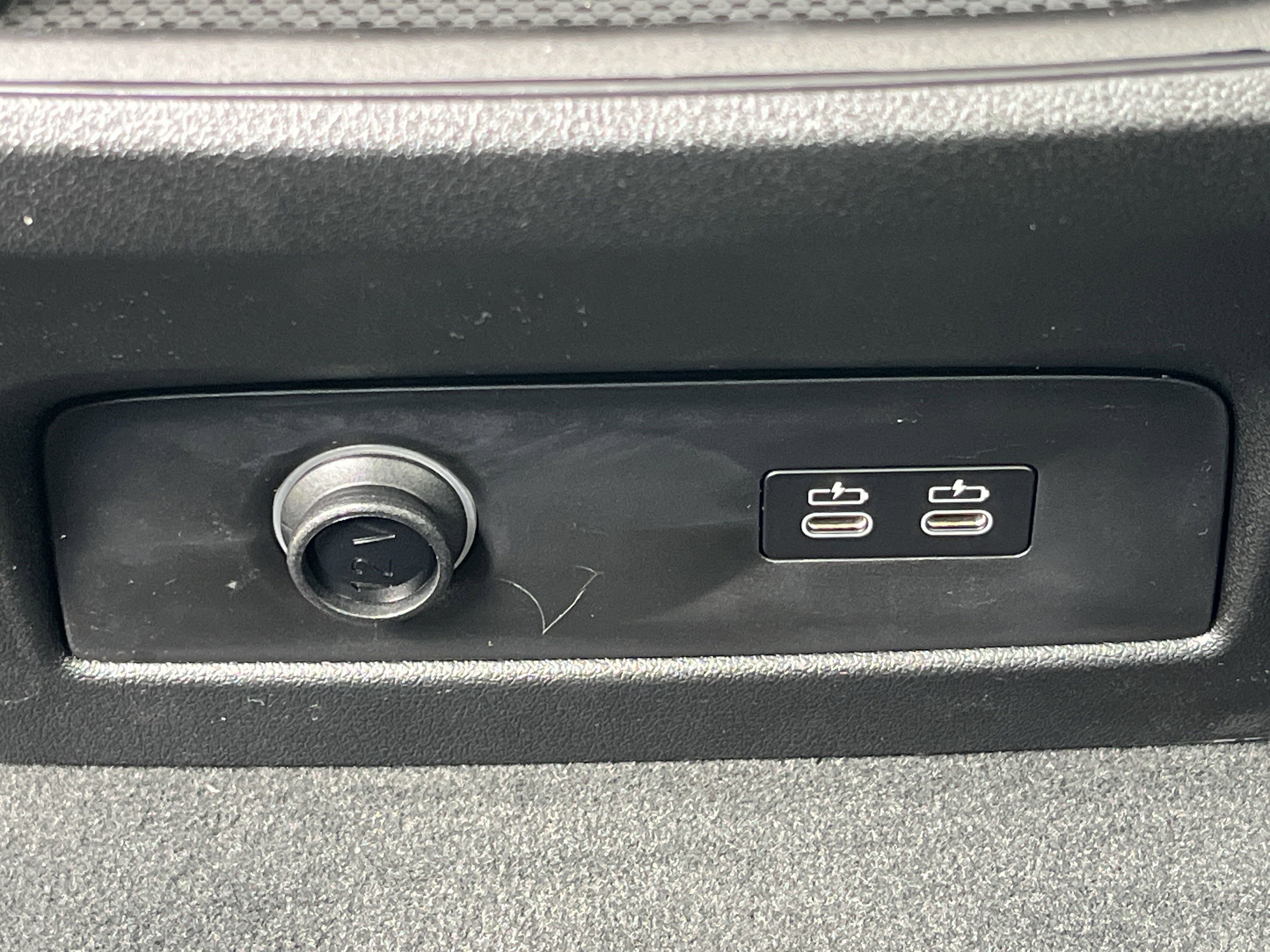 New 2026 BMW X7 xDrive40i w/ Premium Package image 24