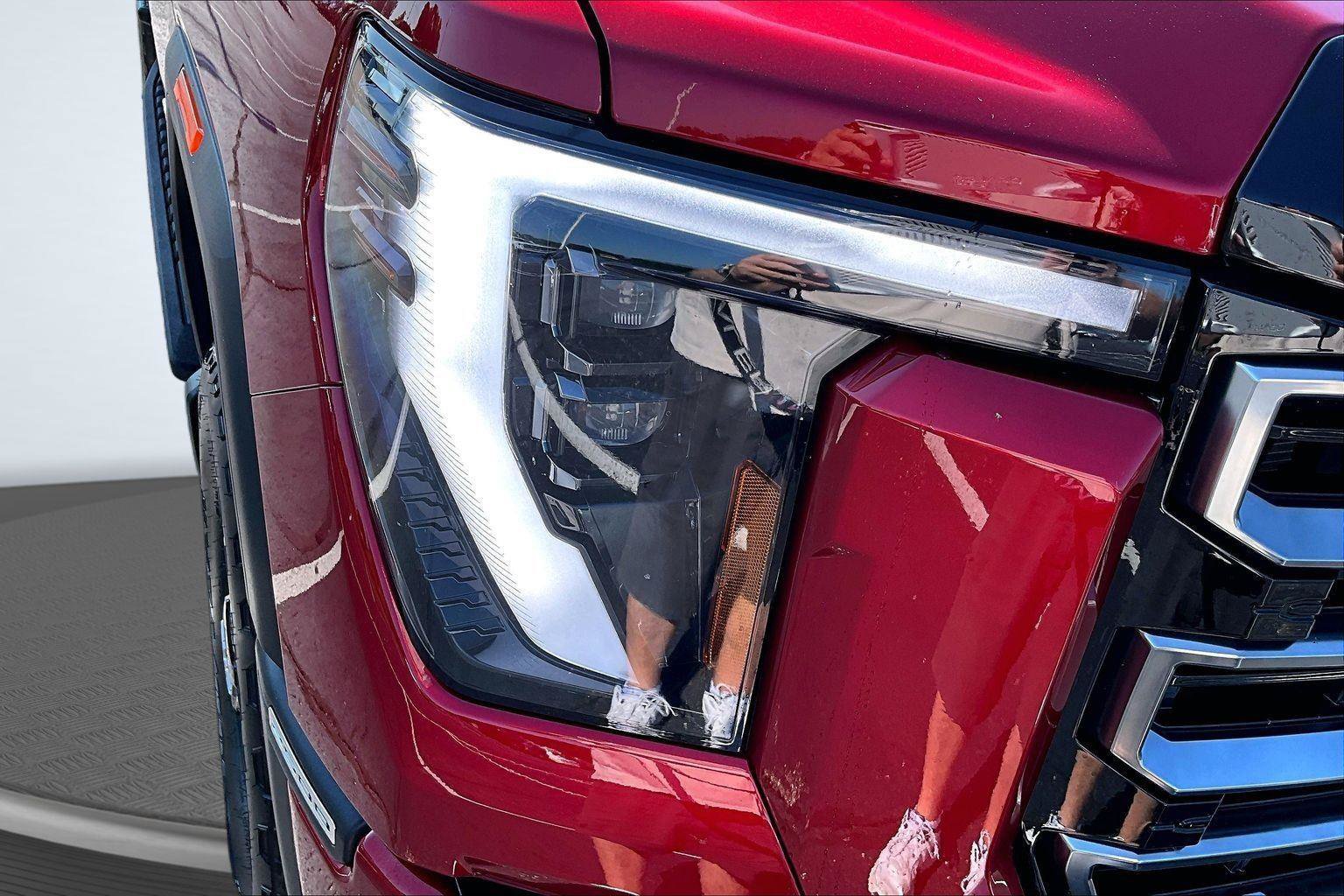 Used 2025 GMC Sierra 2500 AT4 w/ AT4 Premium Plus Package AWD/4WD image 30