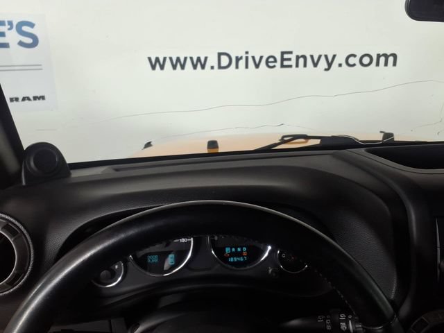Used 2012 Jeep Wrangler Unlimited Sport AWD/4WD image 25