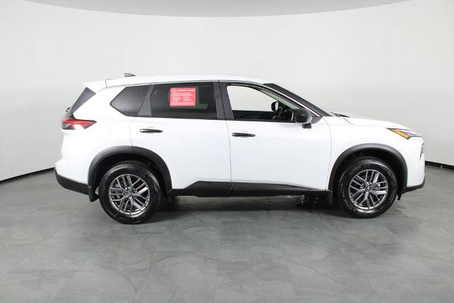 Certified 2025 Nissan Rogue S FWD image 12