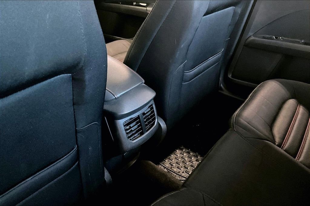 Used 2014 Ford Fusion SE w/ Equipment Group 201A image 10