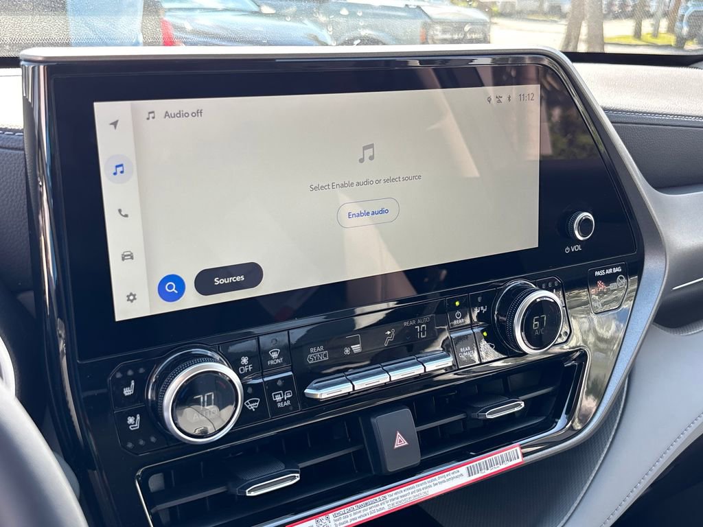 New 2026 Toyota Highlander Limited image 18
