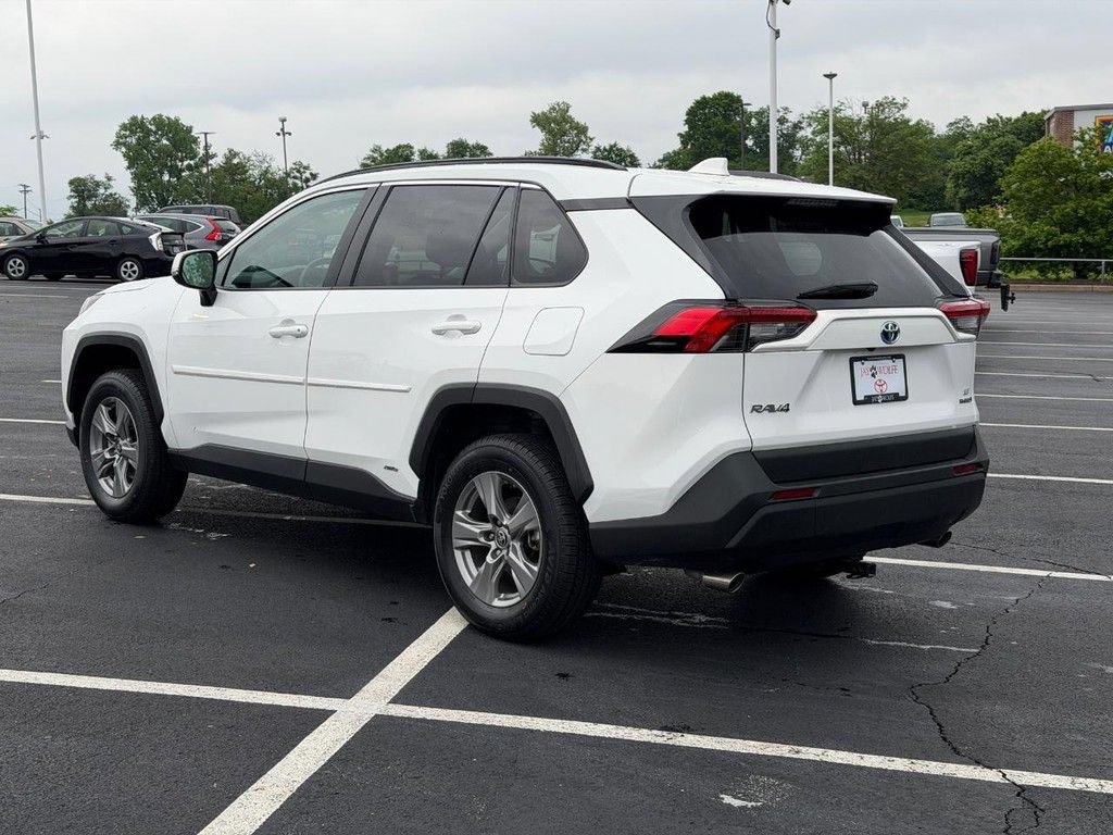 Certified 2024 Toyota RAV4 LE AWD/4WD image 9