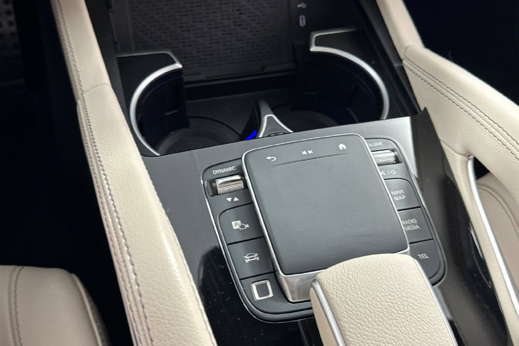 Certified 2025 Mercedes-Benz GLE 450e 4MATIC image 37
