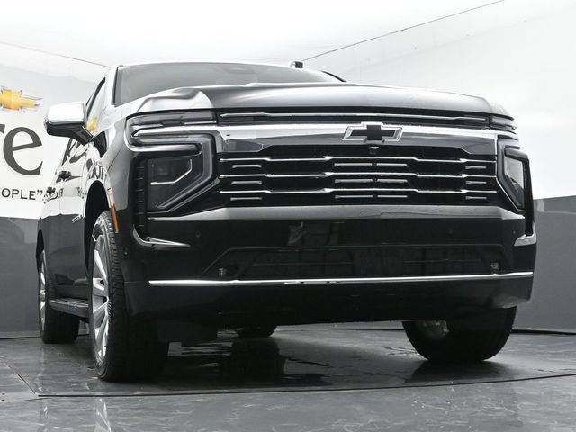 New 2026 Chevrolet Suburban Premier w/ Sun And Tow Package AWD/4WD image 3