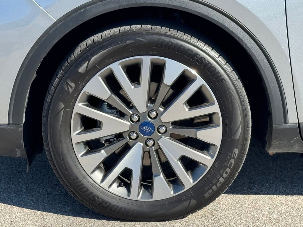 Used 2022 Ford Escape Titanium w/ Class II Trailer Tow Package image 42