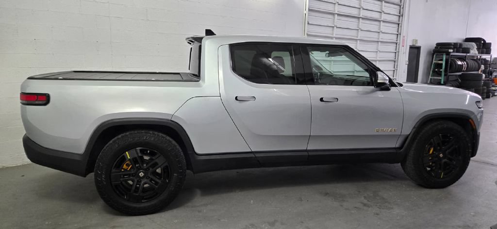 Used 2022 Rivian R1T Adventure AWD/4WD image 5
