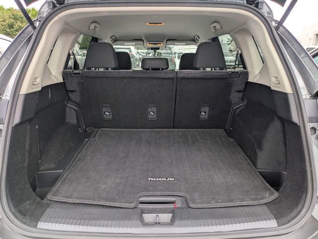 Used 2023 Nissan Rogue SV FWD image 24