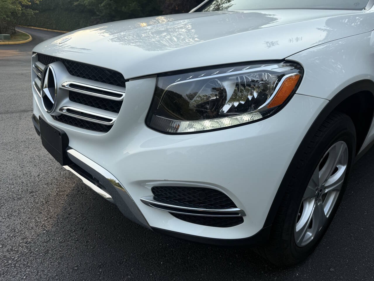 Used 2017 Mercedes-Benz GLC 300 4MATIC w/ Premium 1 Package image 24