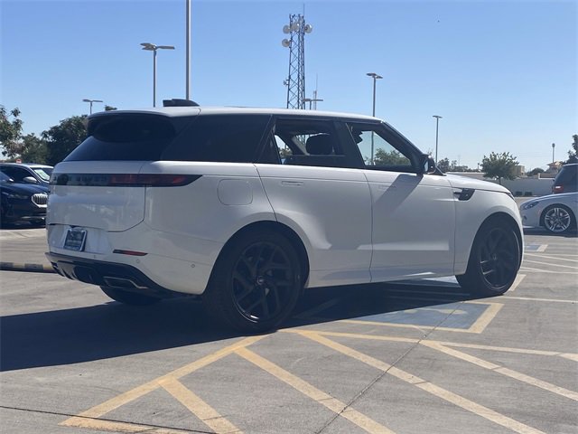 Used 2024 Land Rover Range Rover Sport Dynamic SE image 28