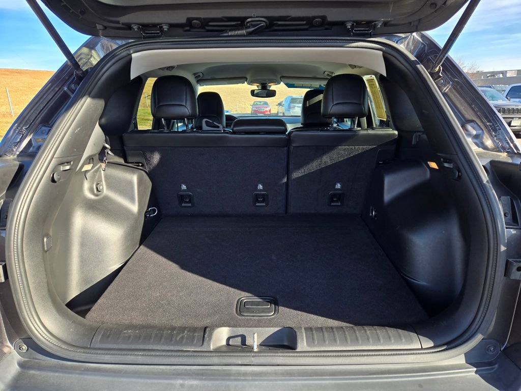 Used 2019 Jeep Cherokee Trailhawk w/ Cold Weather Group image 28