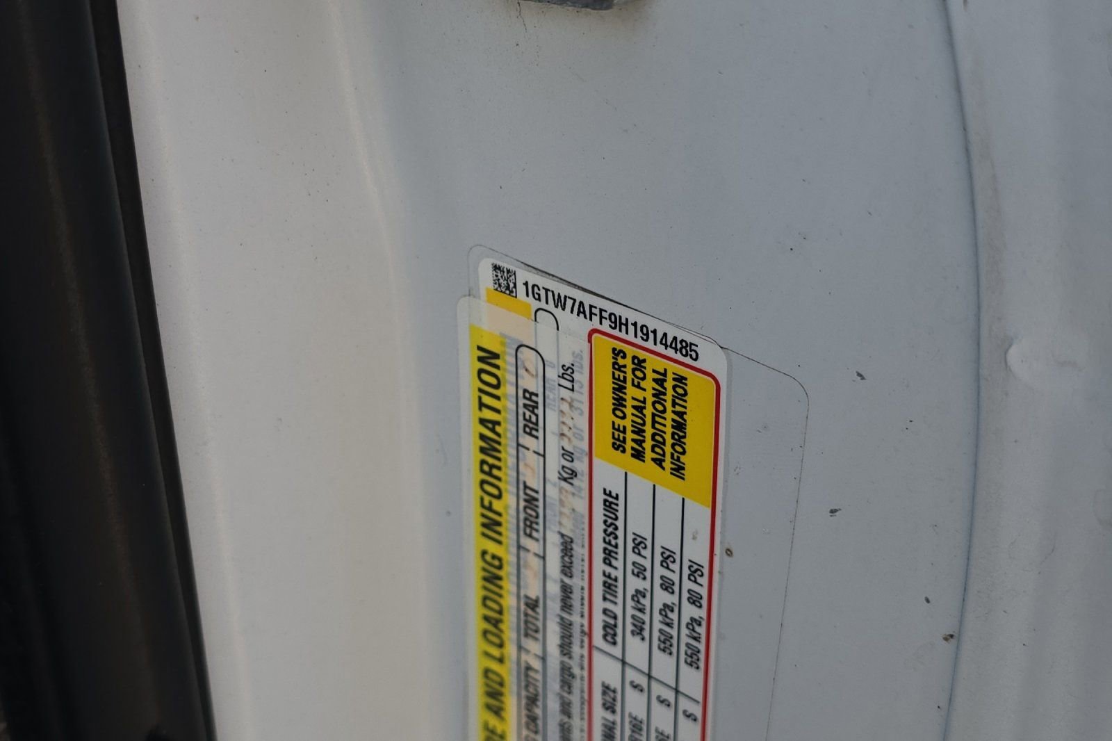 Used 2017 GMC Savana 2500 RWD image 26