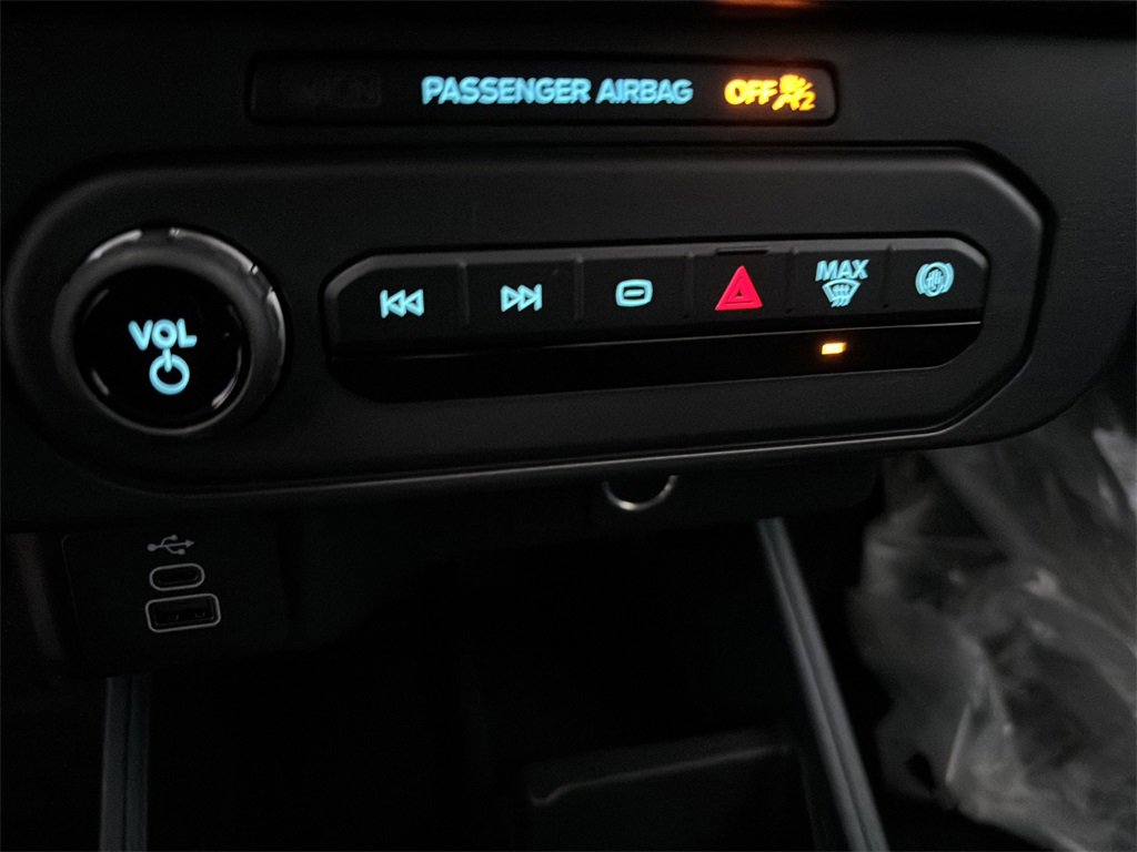 New 2026 Ford Maverick XL image 15