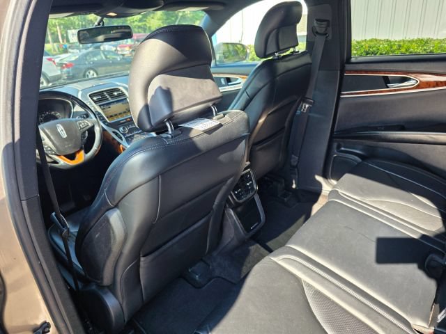 Used 2018 Lincoln MKX Select w/ Select Plus Package AWD/4WD image 19