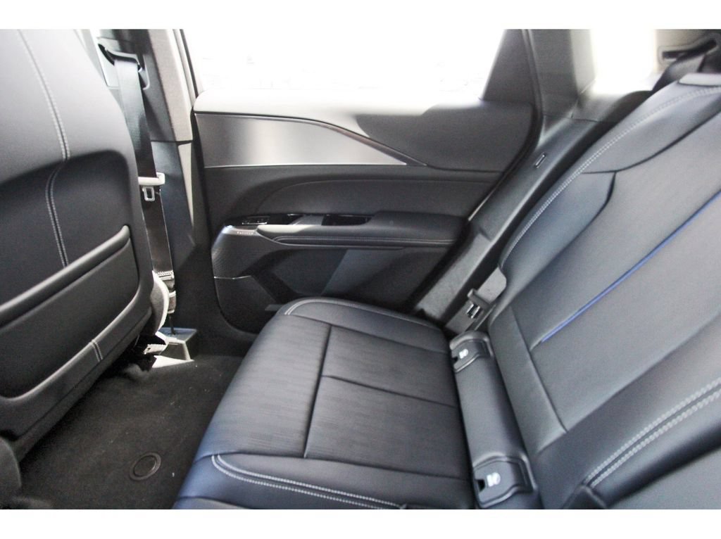 New 2027 Cadillac Lyriq Luxury AWD/4WD image 12