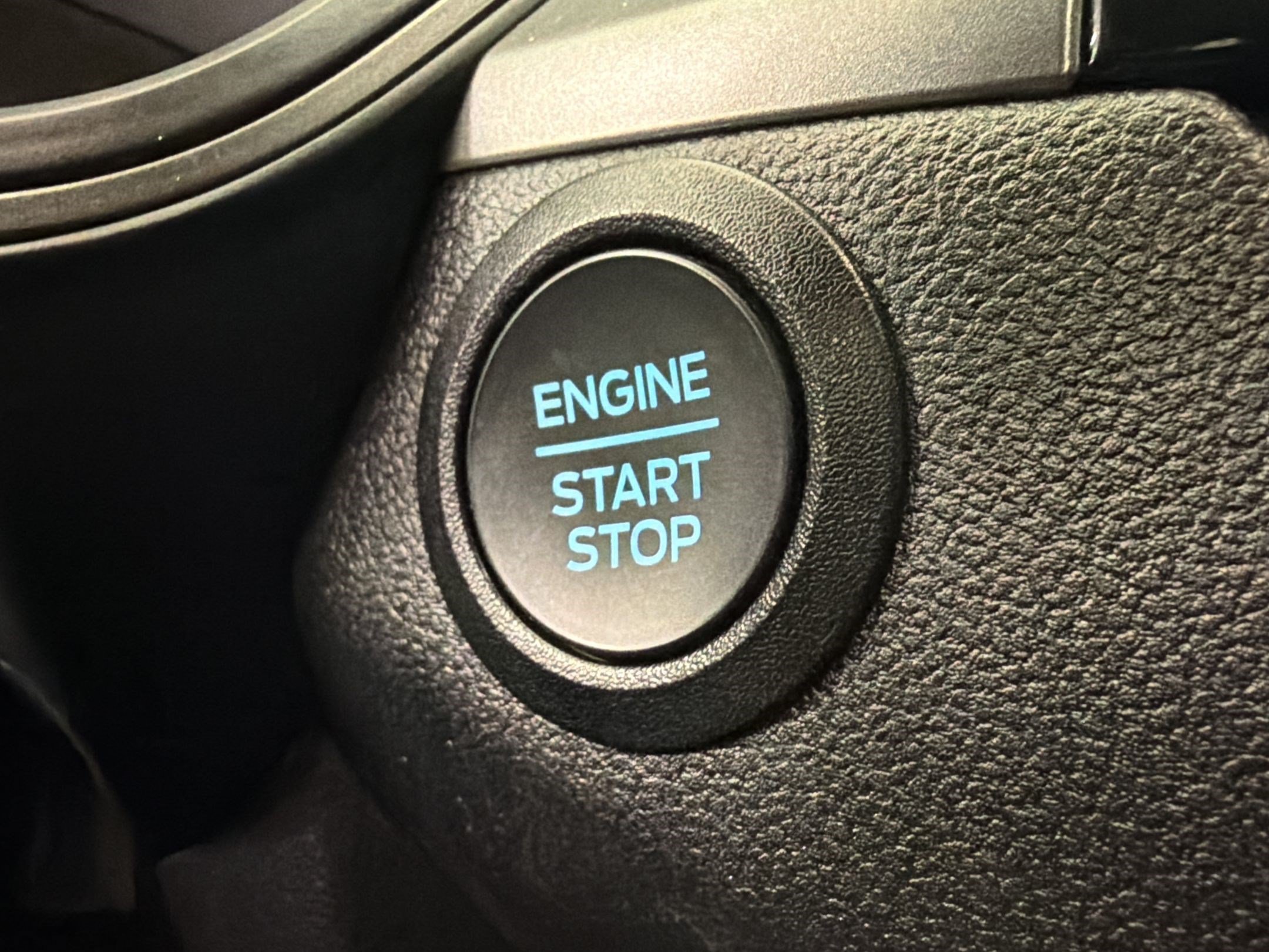 Certified 2025 Ford Escape Active AWD/4WD image 18