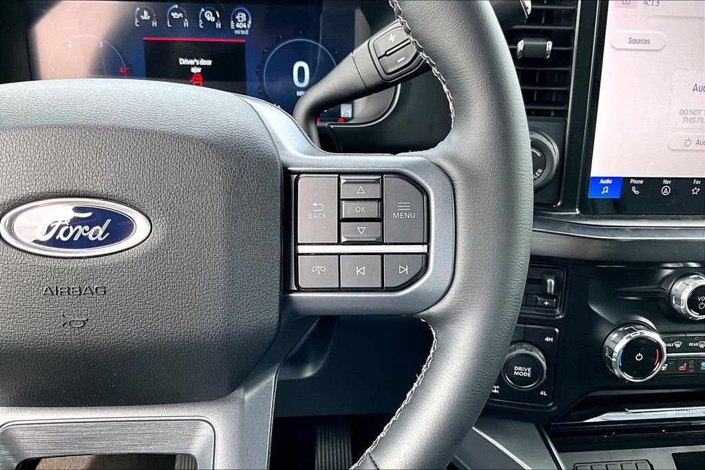 New 2026 Ford F250 Lariat w/ Black Appearance Package image 20