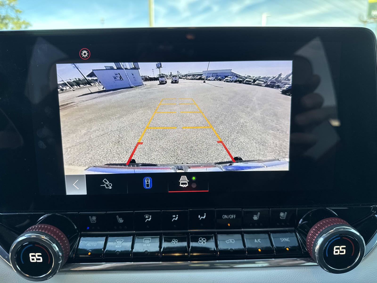 Certified 2024 GMC Canyon AT4X w/ AT4X AEV Edition AWD/4WD image 32