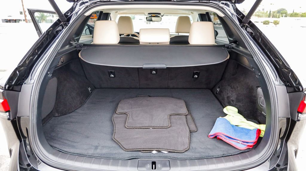 Used 2023 Lexus RX 350h image 27