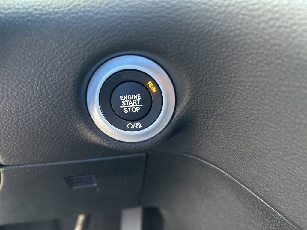 New 2026 Chrysler Pacifica Select FWD image 44