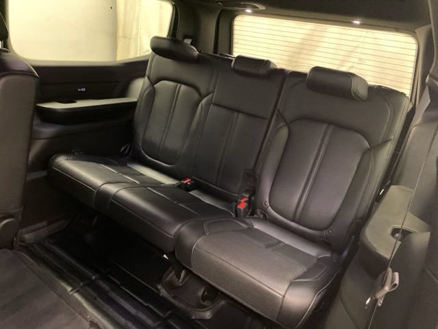 Used 2022 Jeep Wagoneer Series II w/ Premium Group I AWD/4WD image 22