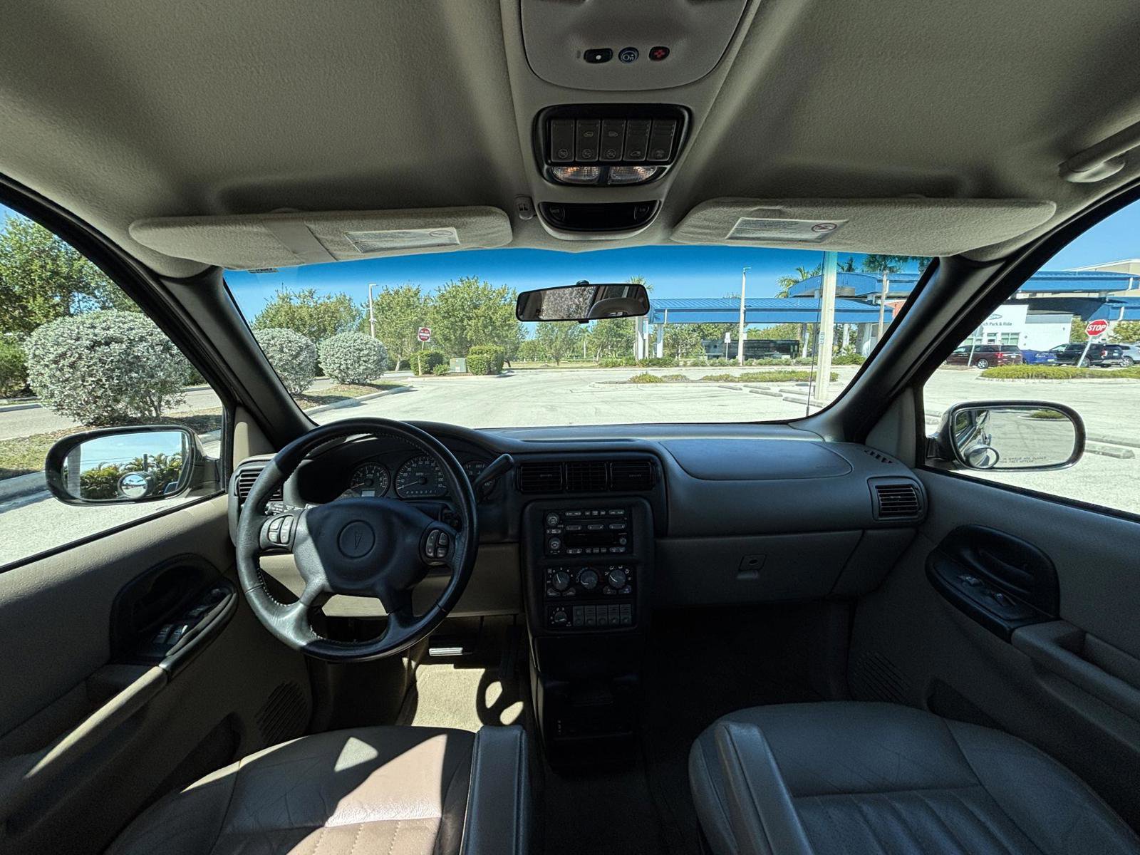 Used 2002 Pontiac Montana Extended w/ Premium Seating Pkg image 10