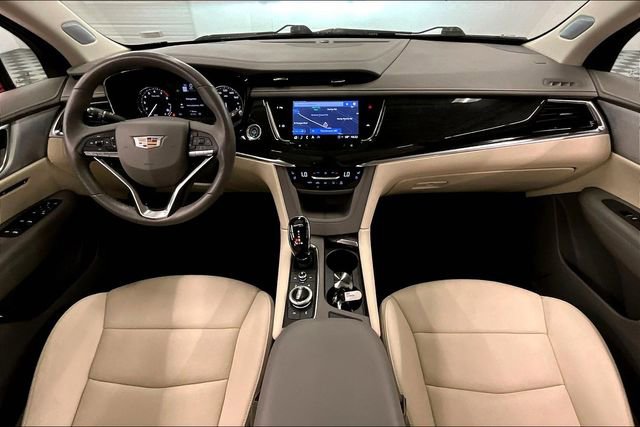 Used 2023 Cadillac XT6 Premium Luxury image 18