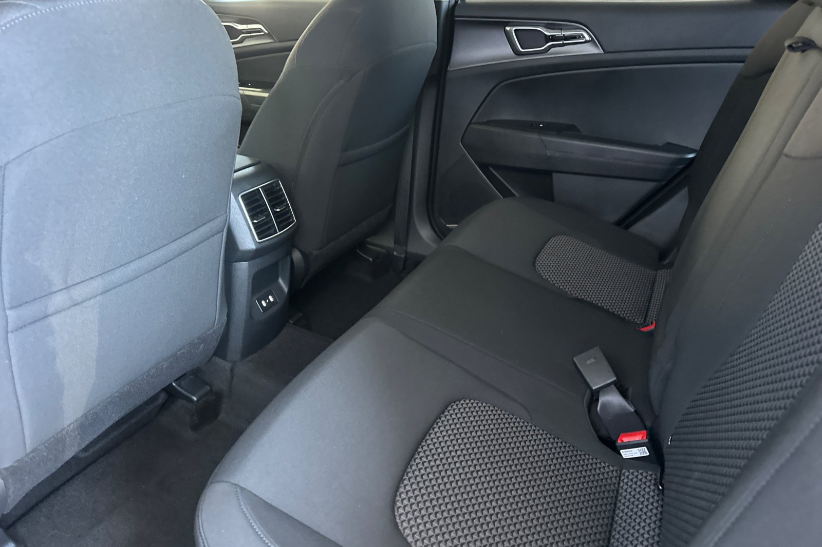 New 2027 Kia Sportage LX FWD image 12