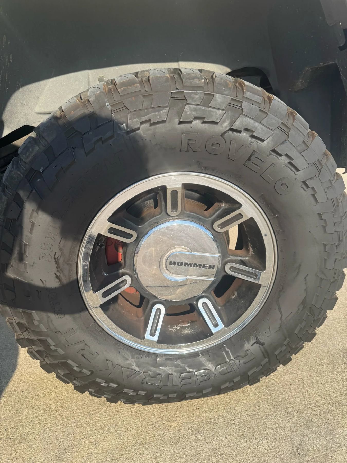 Used 2005 HUMMER H2 w/ Preferred Equipment Group image 24