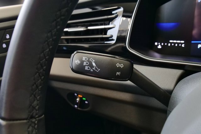 Certified 2025 Volkswagen Jetta S image 25