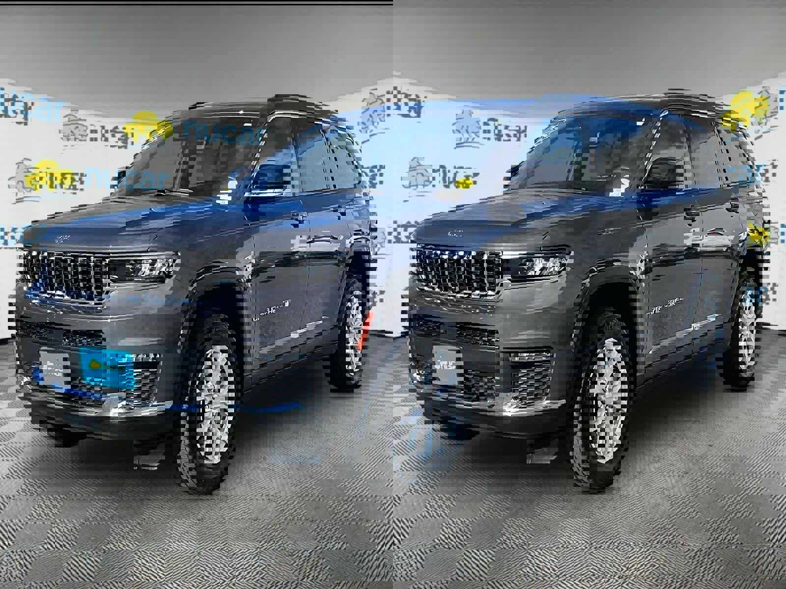 Used 2023 Jeep Grand Cherokee L Limited w/ Trailer Tow Group (B) AWD/4WD image 3