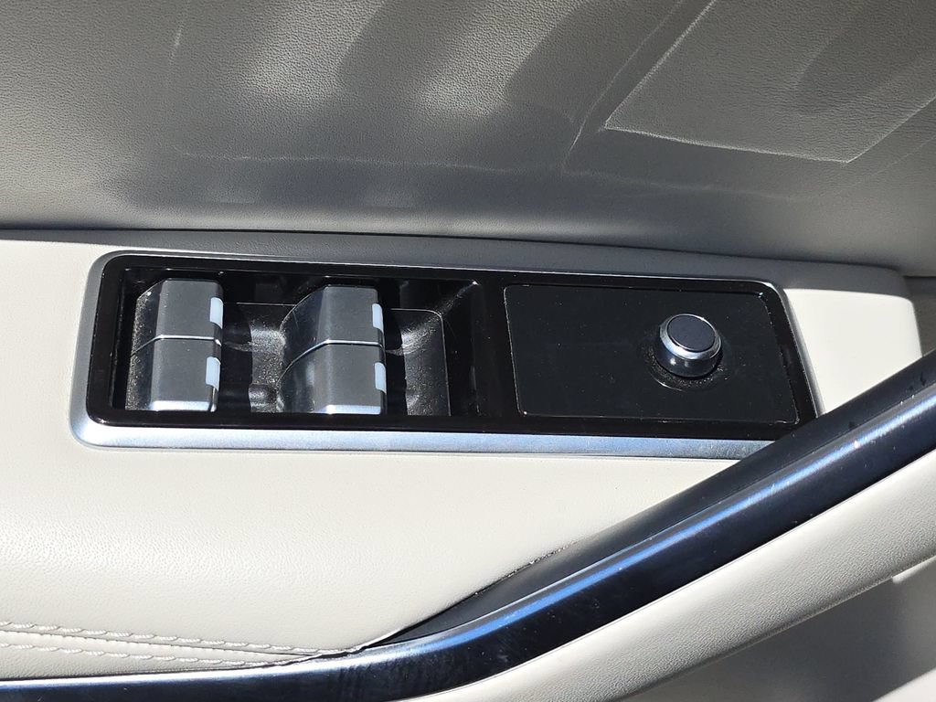 Used 2022 Jaguar F-PACE S AWD/4WD image 22