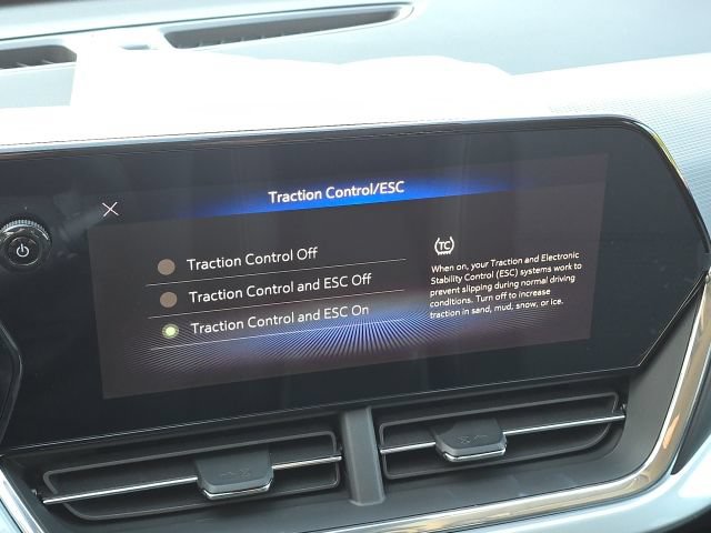 Used 2026 Chevrolet Trax LT w/ Driver Confidence Package FWD image 25