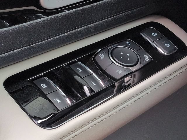 Used 2025 Lincoln Aviator Reserve w/ Equipment Group 201A AWD/4WD image 32