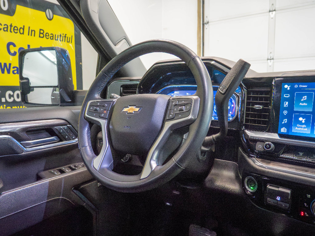 Used 2024 Chevrolet Silverado 2500 LTZ w/ LTZ Convenience Package AWD/4WD image 30