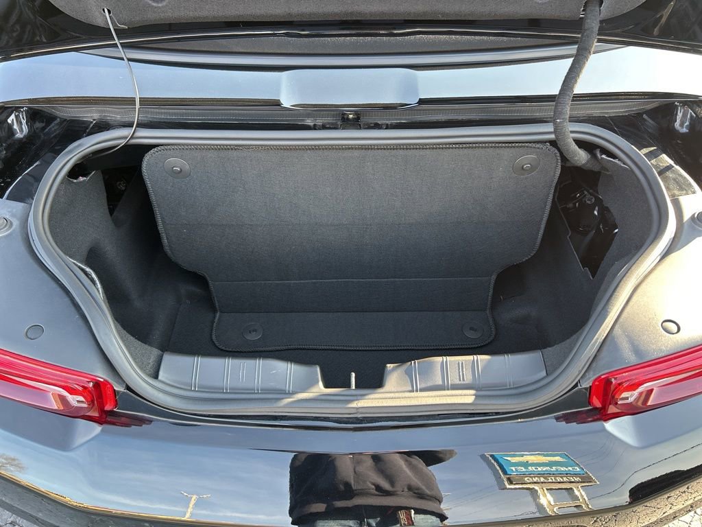 Used 2023 Chevrolet Camaro LT w/ Technology Package image 34