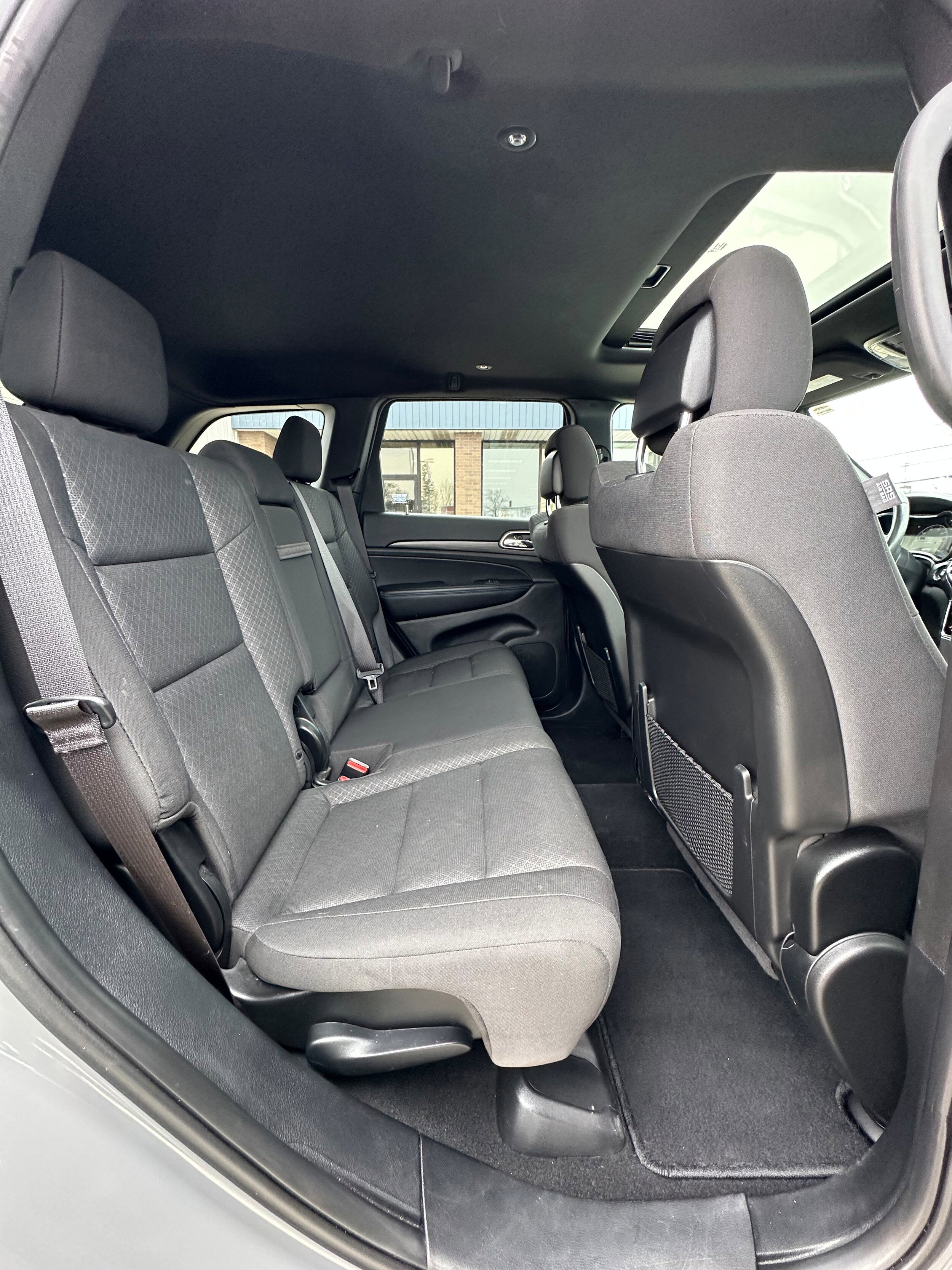 Used 2019 Jeep Grand Cherokee Laredo AWD/4WD image 22
