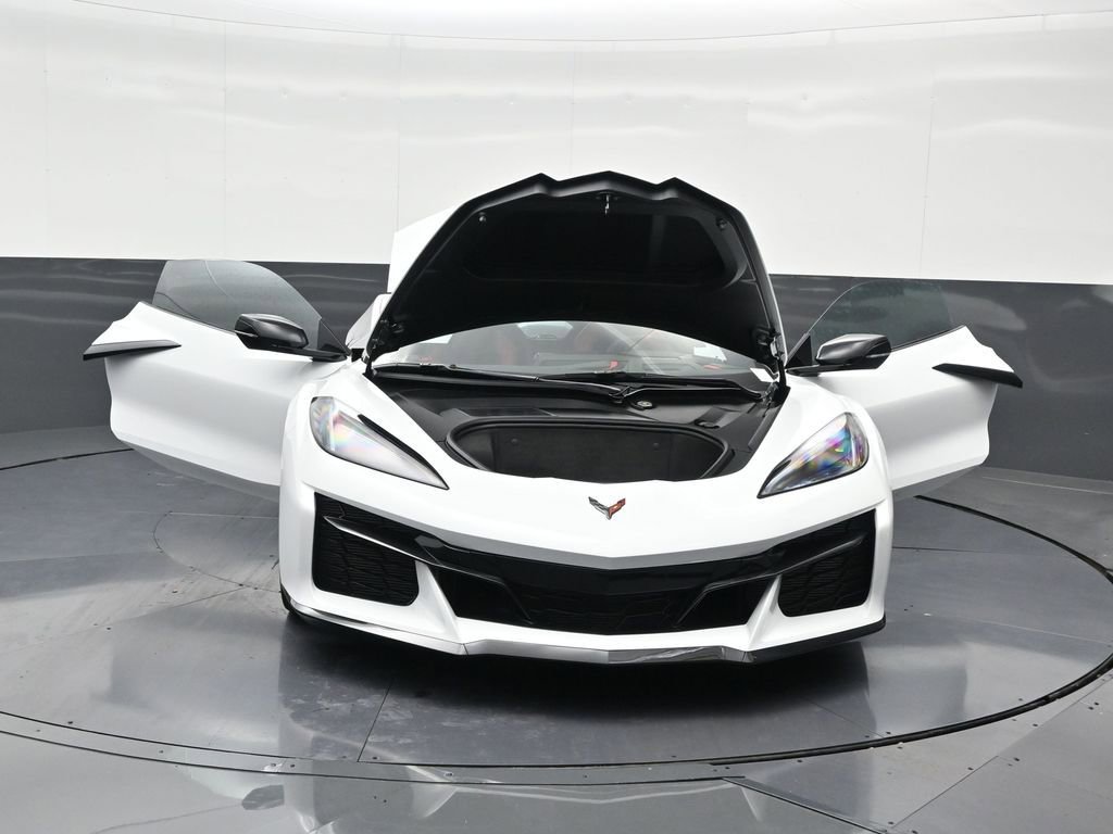Used 2026 Chevrolet Corvette Z06 w/ Stealth Interior Trim Package image 36