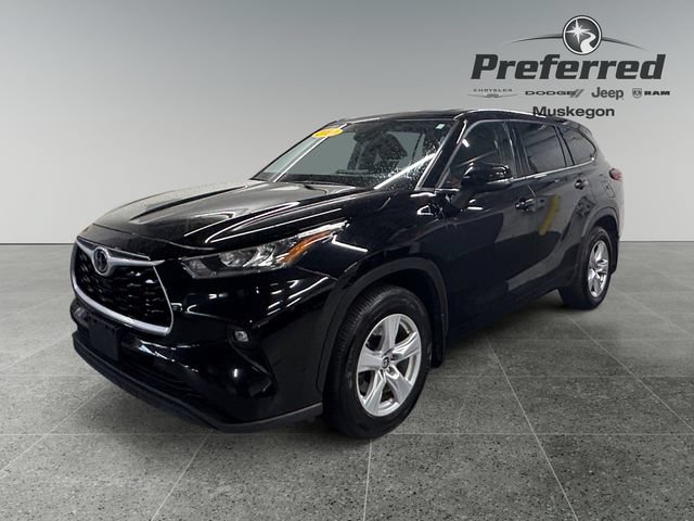 Used 2020 Toyota Highlander LE AWD/4WD image 10