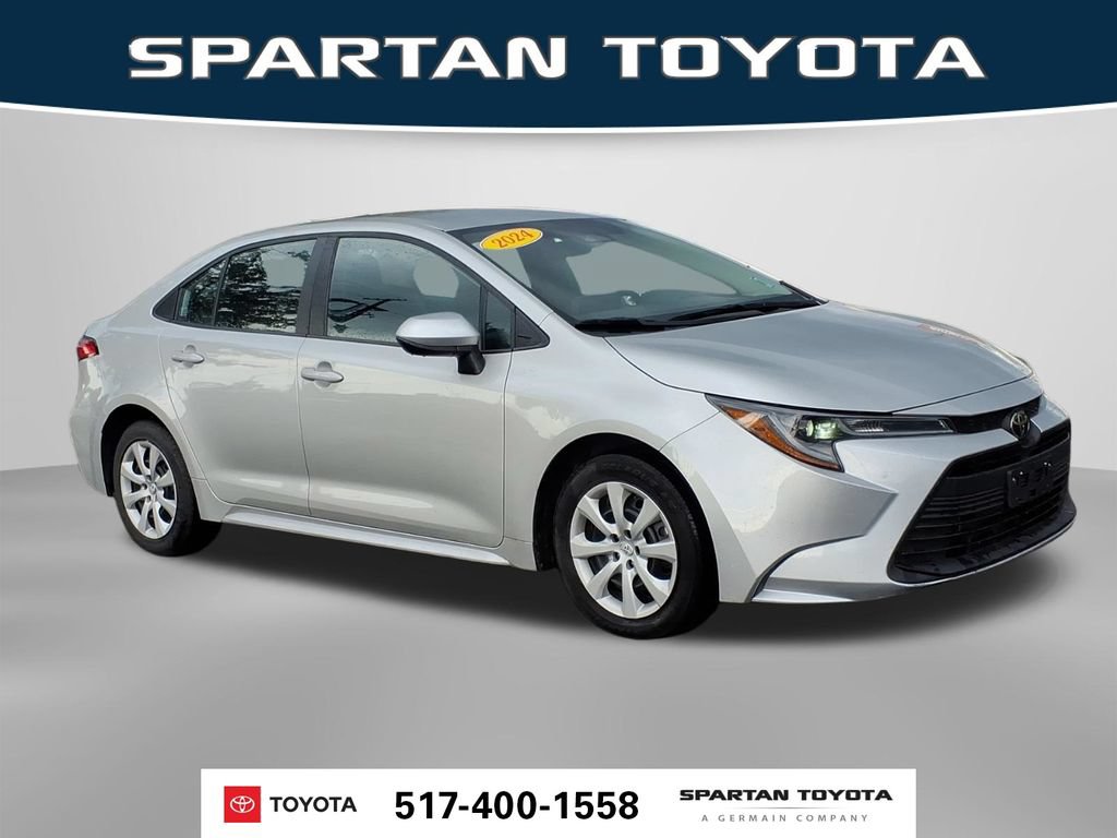 Used 2024 Toyota Corolla LE FWD image 5