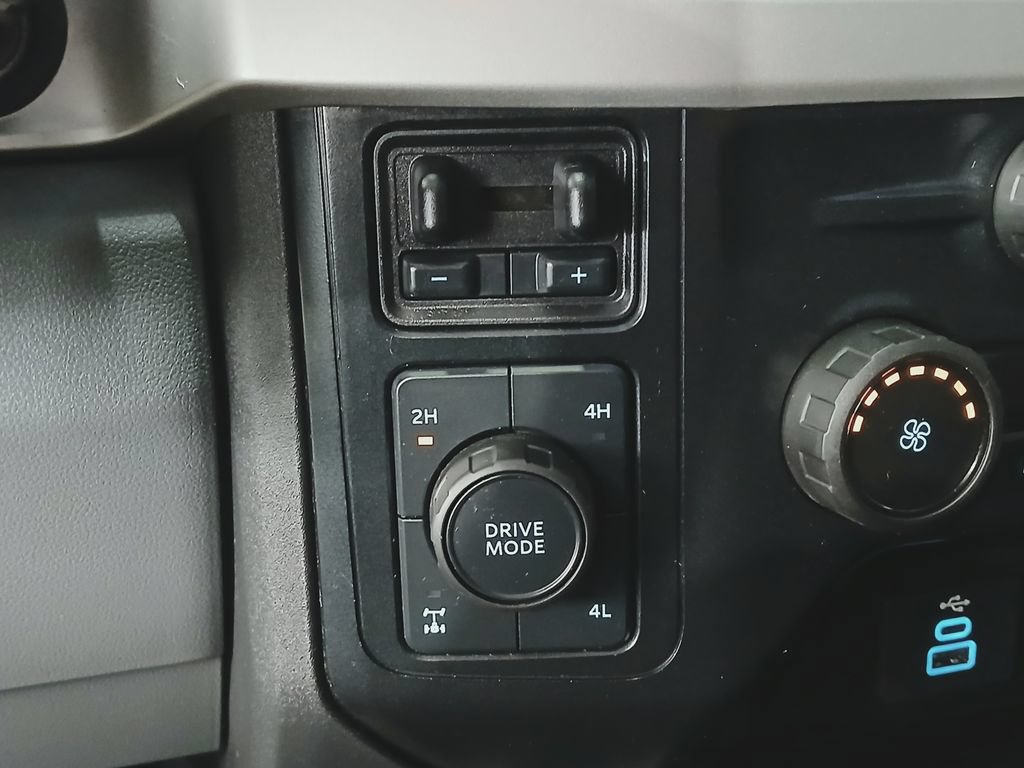 Used 2024 Ford F250 XL w/ STX Appearance Package AWD/4WD image 17