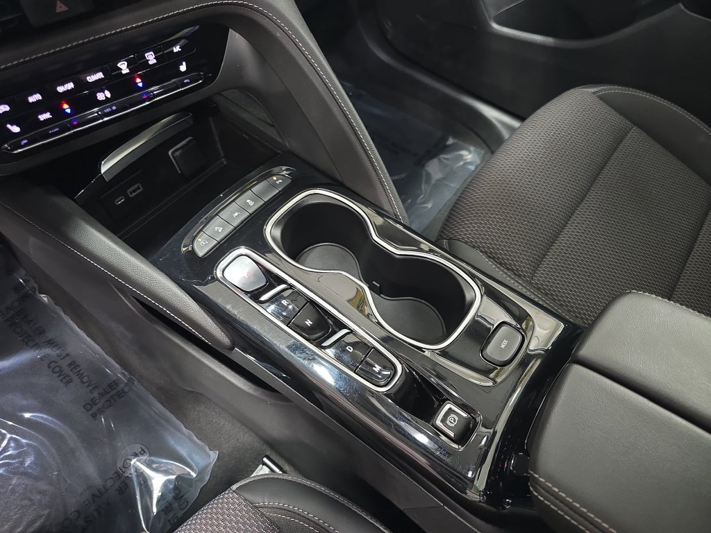 Used 2023 Buick Envision Preferred w/ Sport Touring Package AWD/4WD image 25