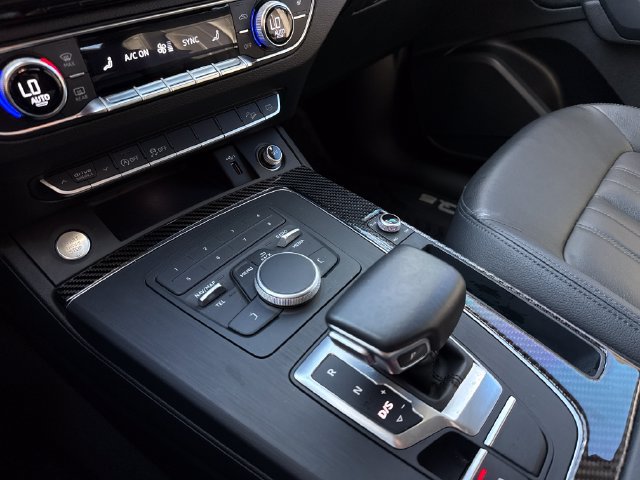 Used 2019 Audi Q5 2.0T Premium w/ Convenience Package AWD/4WD image 24