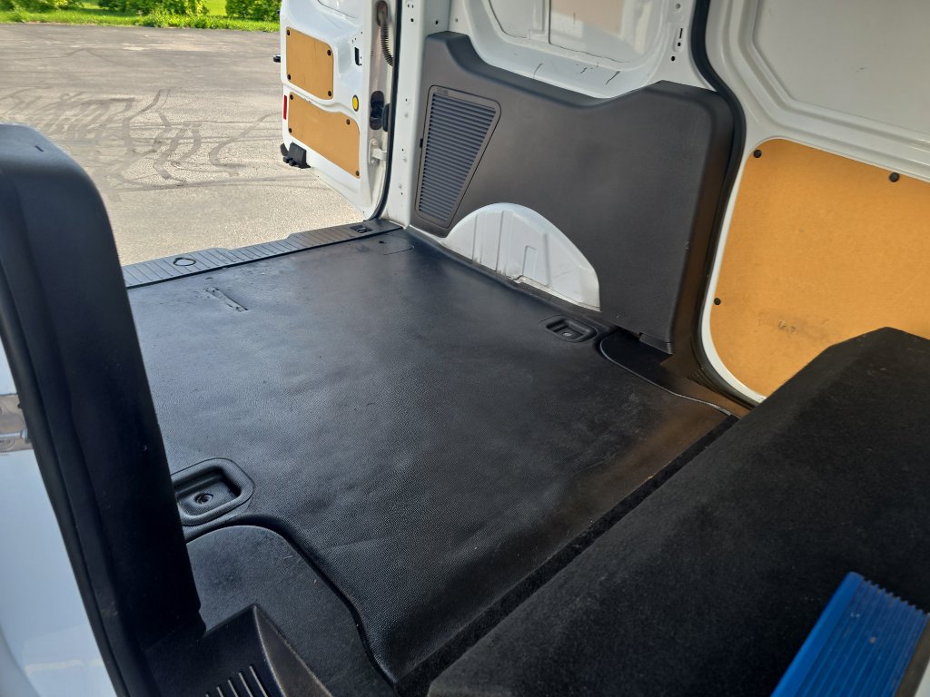 Used 2016 Ford Transit Connect XL image 11