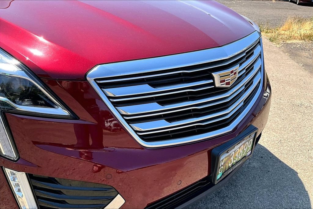 Used 2017 Cadillac XT5 Premium Luxury w/ Driver Assist Package AWD/4WD image 32